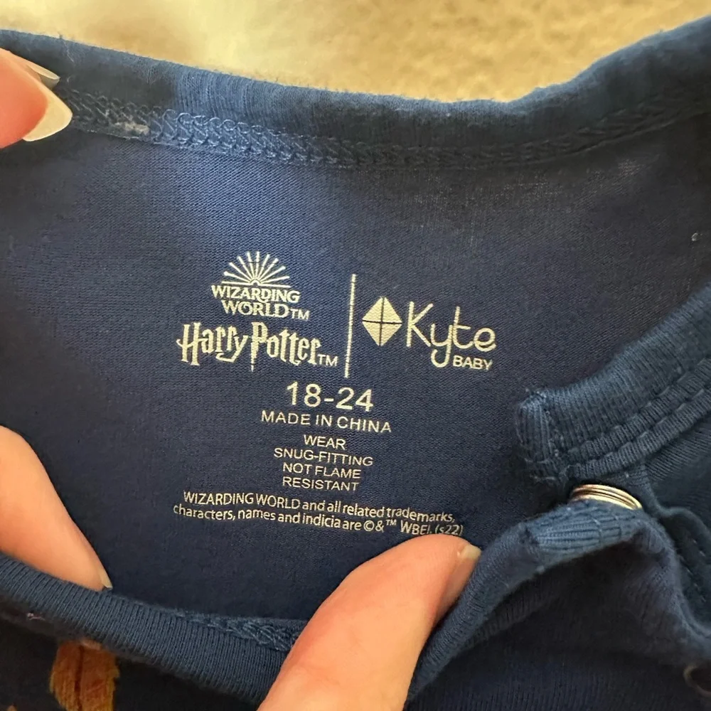 Kyte Baby x Harry Potter Footless Flight Romper Navy Blue 18-24 Months - Picture 3 of 5